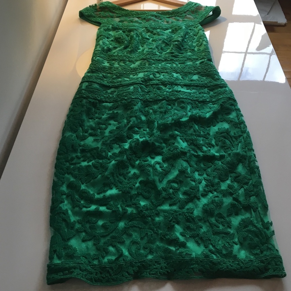 Tadashi Shoji Embroidered Green Dress - SZ 8 - Picture 2 of 4